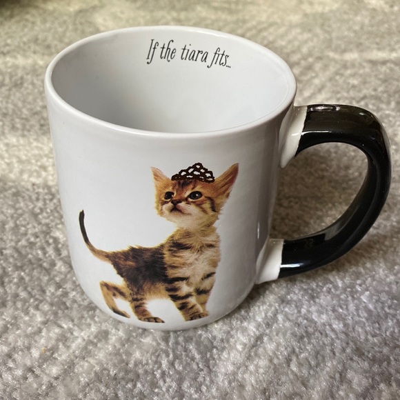 Roobee by Mara-mi Princess Kitten with Gold Tiara Mug - Picture 1 of 3